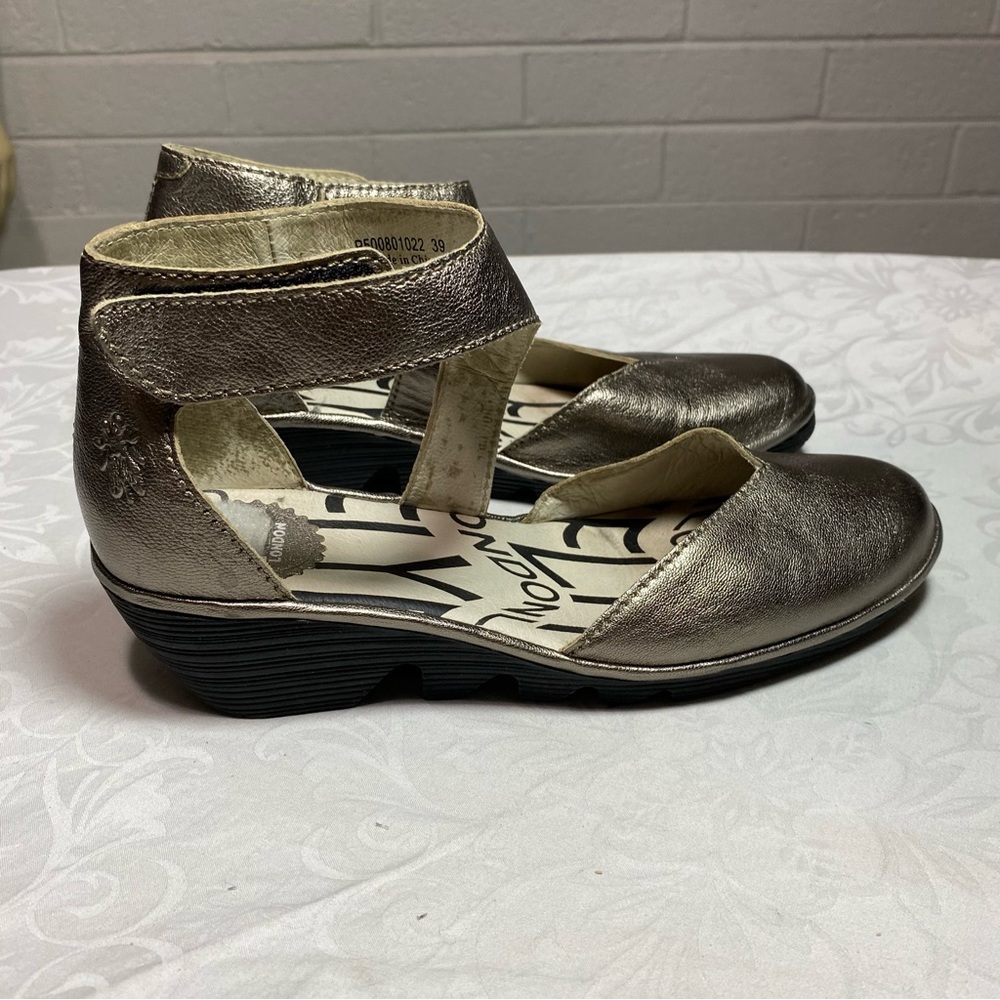 Fly London Pats Gold Ankle Strap Leather Sandals EU 39 US  8-8.5 Silver Heeled